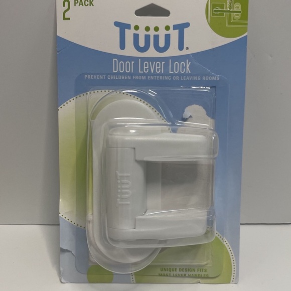 NIB Baby Proofing - Door Knob Covers, Power Strip Covers, Furniture Straps - Picture 4 of 15